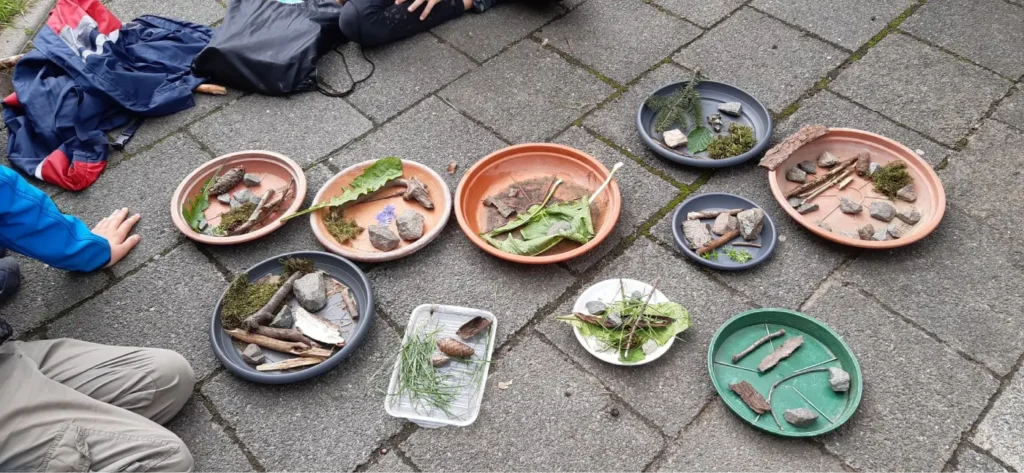 Kommunen für biologische Vielfalt - Praxisbeispiel - Gemeinde Brensbach – Insektentränken: 111 Wasserstellen für Insekten bauen und darüber sprechen4 - Insektentränken to go: Umweltbildungsangebot für Kinder